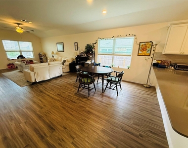 5612 Bellissima Way - Photo Thumbnail 5
