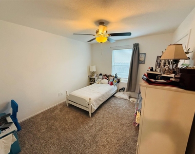 5612 Bellissima Way - Photo Thumbnail 14
