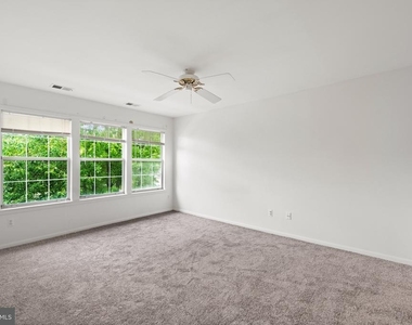 104 Heritage Boulevard - Photo Thumbnail 11