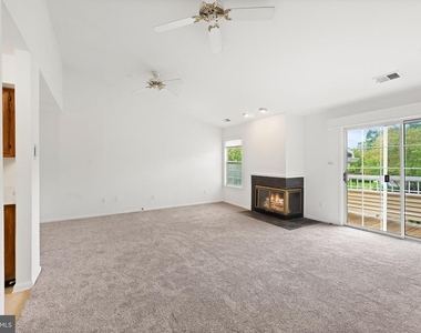 104 Heritage Boulevard - Photo Thumbnail 10
