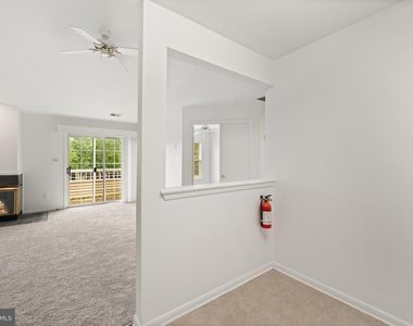 104 Heritage Boulevard - Photo Thumbnail 5