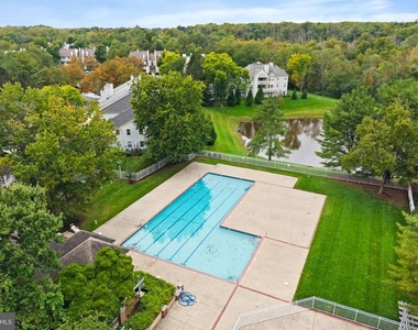 104 Heritage Boulevard - Photo Thumbnail 22