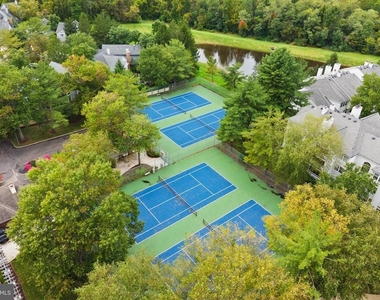104 Heritage Boulevard - Photo Thumbnail 24
