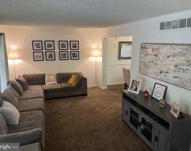 9 Elbow Lane - Photo Thumbnail 4