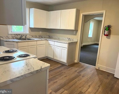 504 New Freedom Road Road - Photo Thumbnail 1