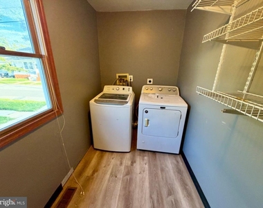 521 Almonesson Road - Photo Thumbnail 8