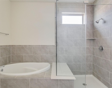 9100 Garnet Dr - Photo Thumbnail 20