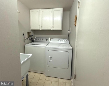 208 Hazelwood Lane - Photo Thumbnail 11