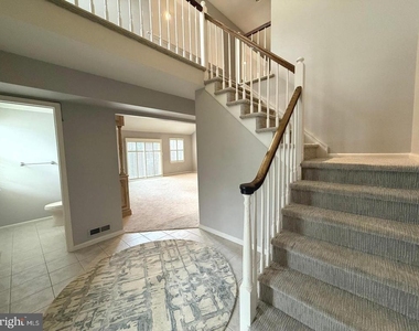 208 Hazelwood Lane - Photo Thumbnail 3