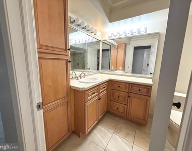 208 Hazelwood Lane - Photo Thumbnail 14