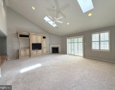 208 Hazelwood Lane - Photo Thumbnail 5
