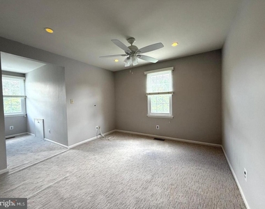 208 Hazelwood Lane - Photo Thumbnail 18
