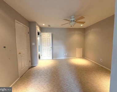 208 Hazelwood Lane - Photo Thumbnail 20