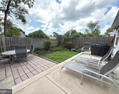 208 Hazelwood Lane - Photo Thumbnail 21