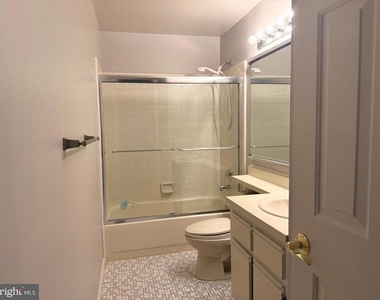 208 Hazelwood Lane - Photo Thumbnail 19