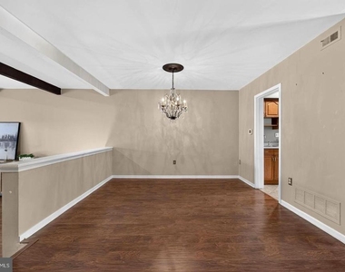24 Dorset Drive - Photo Thumbnail 7