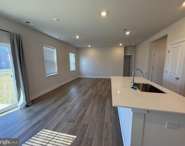 1662 Lake Placid Drive - Photo Thumbnail 16