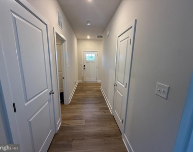 1662 Lake Placid Drive - Photo Thumbnail 6
