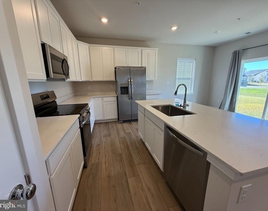 1662 Lake Placid Drive - Photo Thumbnail 14