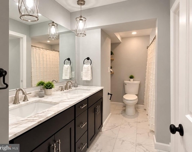925 Clovis Avenue - Photo Thumbnail 7