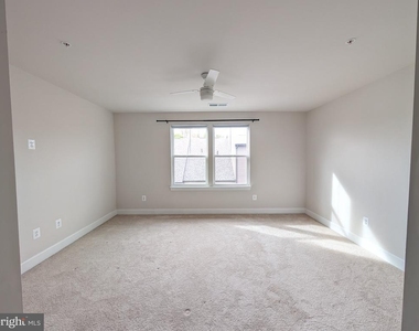 3511 Carnaby Street - Photo Thumbnail 15