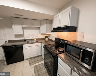 13208 Burleigh Street - Photo Thumbnail 6