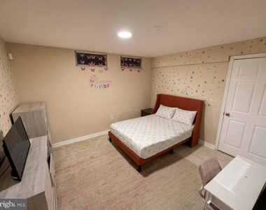 13208 Burleigh Street - Photo Thumbnail 9