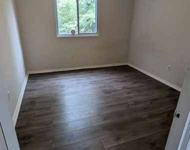 8903 Blackbriar Court - Photo Thumbnail 18