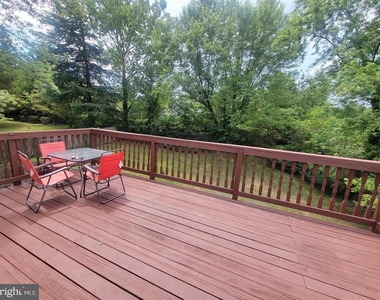 8903 Blackbriar Court - Photo Thumbnail 7