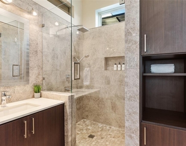 2612 Carnarvon Ln - Photo Thumbnail 13