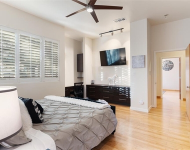 2612 Carnarvon Ln - Photo Thumbnail 19