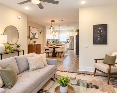 2827 Manor Rd - Photo Thumbnail 1