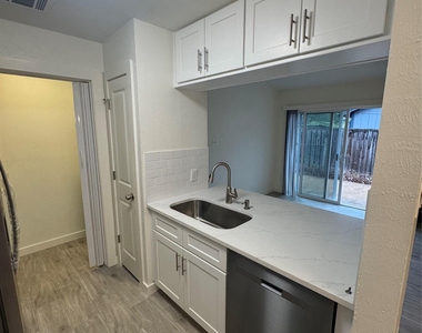 3617 Leafield Dr - Photo Thumbnail 8