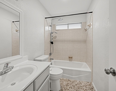 212 Burning Tree Dr - Photo Thumbnail 15
