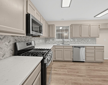 212 Burning Tree Dr - Photo Thumbnail 6