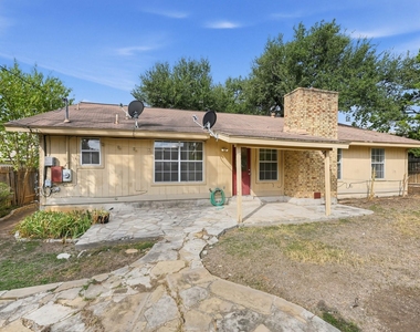 212 Burning Tree Dr - Photo Thumbnail 17