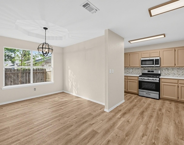 212 Burning Tree Dr - Photo Thumbnail 7