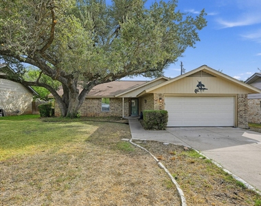 212 Burning Tree Dr - Photo Thumbnail 1