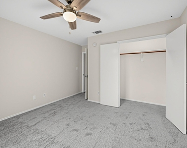 212 Burning Tree Dr - Photo Thumbnail 13