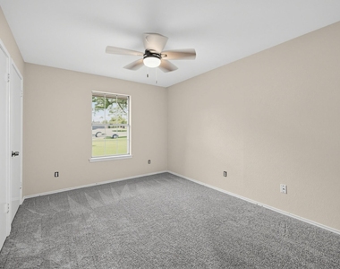 212 Burning Tree Dr - Photo Thumbnail 10