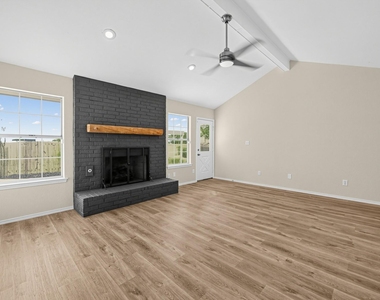 212 Burning Tree Dr - Photo Thumbnail 4