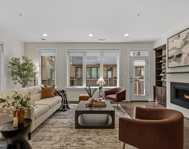 6617 Eames Way - Photo Thumbnail 13
