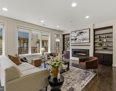 6617 Eames Way - Photo Thumbnail 14