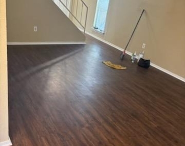 1907 Townesouth Cir - Photo Thumbnail 10