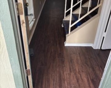 1907 Townesouth Cir - Photo Thumbnail 11