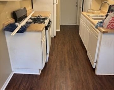 1907 Townesouth Cir - Photo Thumbnail 7