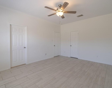 18745 Candace Loop - Photo Thumbnail 14