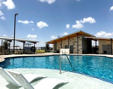 623 Waterway Ave - Photo Thumbnail 32