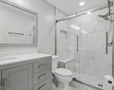 307 Tall Pines Court - Photo Thumbnail 10