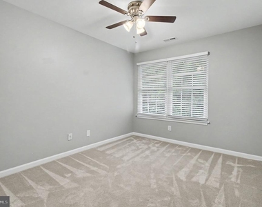 307 Tall Pines Court - Photo Thumbnail 15